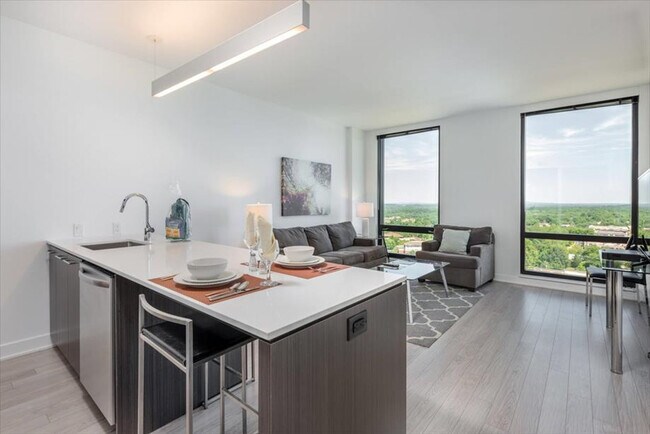 Building Photo - 11911 Freedom Dr