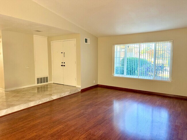 Building Photo - $4,100 - GORGEOUS 4 BEDROOM UNION CITY HOME