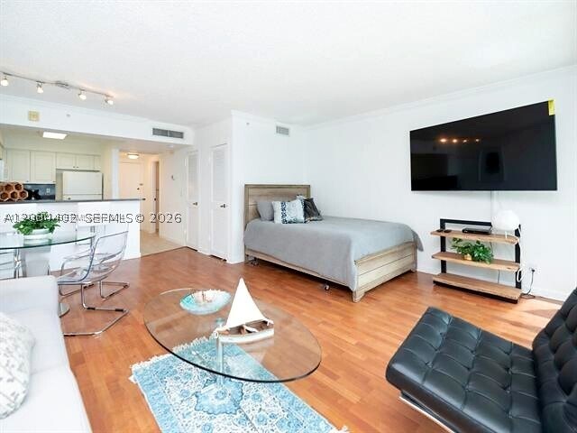 Building Photo - 2501 S Ocean Dr