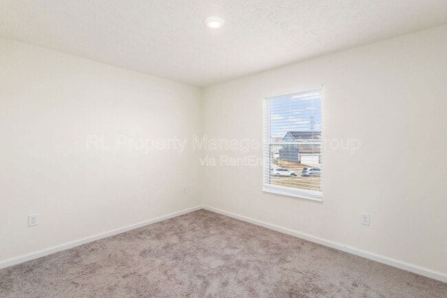 Building Photo - 3306 Lauren Fields Dr S