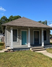 Building Photo - 406 E Forrest St