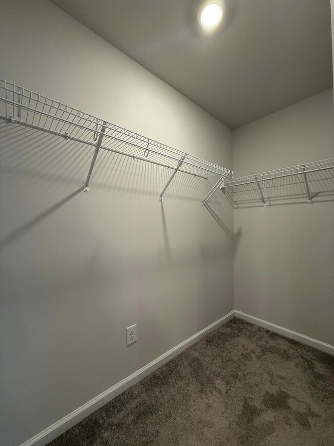 Building Photo - 409 Deercroft Dr