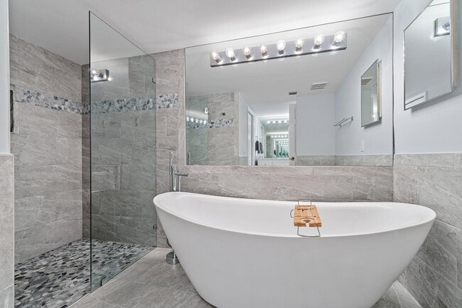 Building Photo - 4161 S US Hwy 1