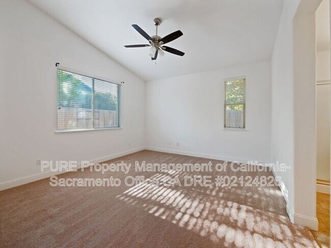 Building Photo - 1732 Bamboo St