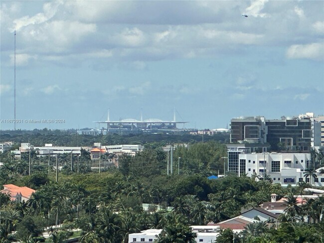 Building Photo - 3180 S Ocean Dr