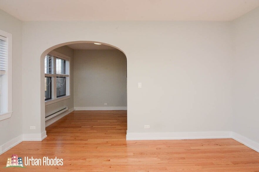Building Photo - 811 Elm St