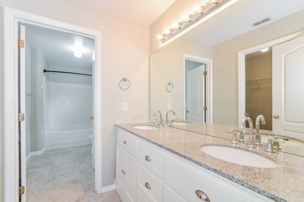 Building Photo - 1365 Dunbarton Ct