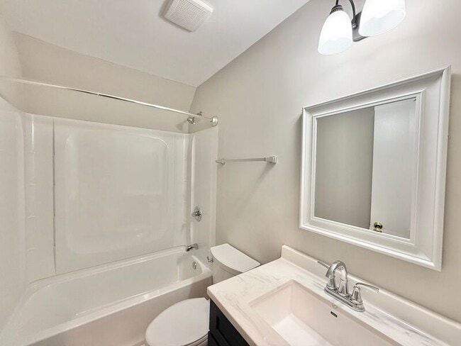 Building Photo - 1212 Merrick St