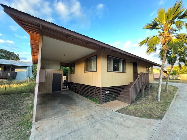 Building Photo - 390 Auhana Rd