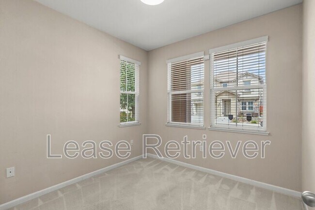 Building Photo - 2631 Clarita Dr