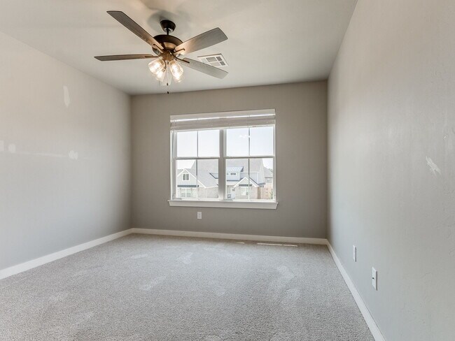 Building Photo - 3212 Hayven Cir