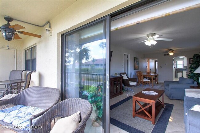 Building Photo - 520 Palm Springs Blvd