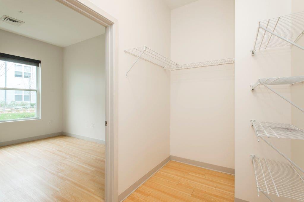 Building Photo - 320 D St