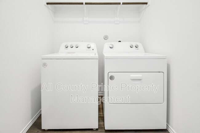 Building Photo - 40427 Basalt Elm Rd