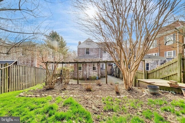 Building Photo - 5138 Nebraska Ave NW