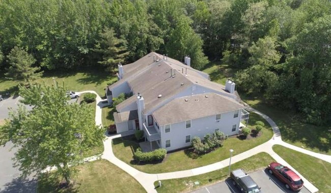 Building Photo - 376 Hampton Pl