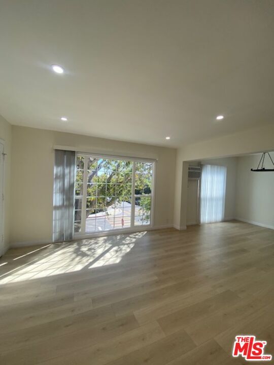 Building Photo - 1600 N Martel Ave