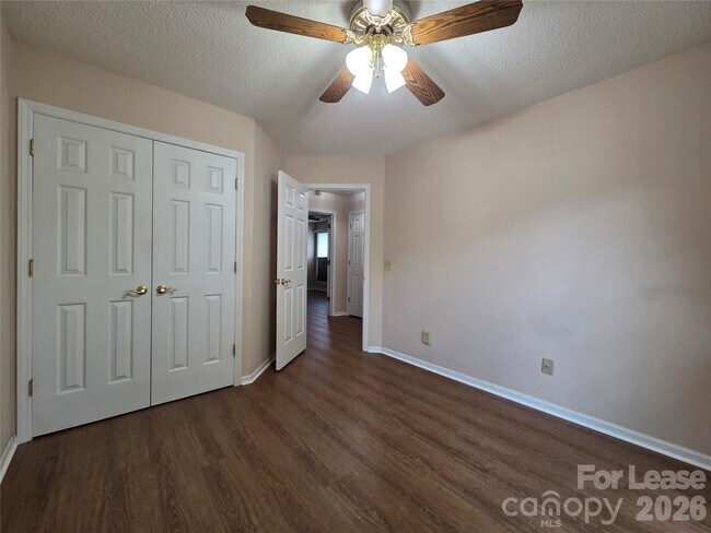 Building Photo - 1319 Mistletoe Ridge Pl NW