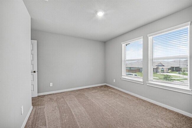 Building Photo - 13126 Lago Acero