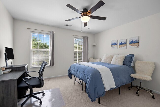 Building Photo - 218 Basset Hall Dr