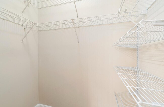 Building Photo - 113 Evergrene Pkwy