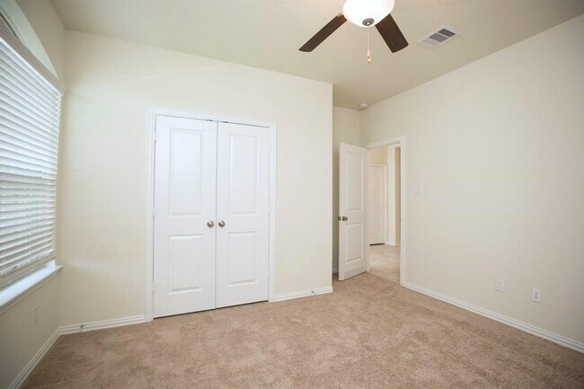 Building Photo - 10702 Balivcar Ct