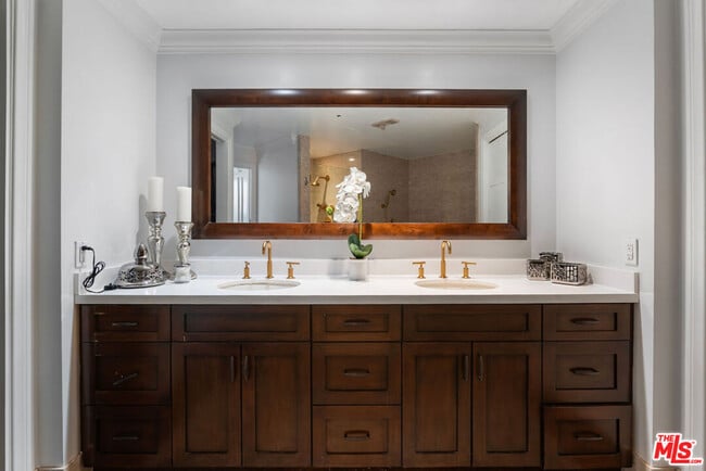 Building Photo - 10550 Wilshire Blvd