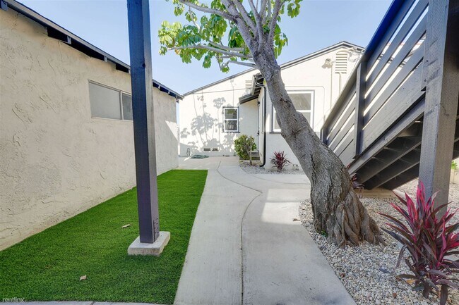 Building Photo - 2 br, 1 bath 4plex - 4356 38th Street 4356