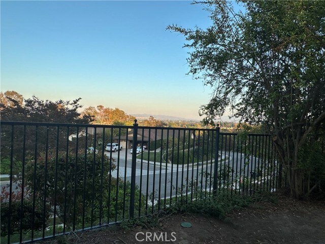 Building Photo - 2124 Wildwood Ct