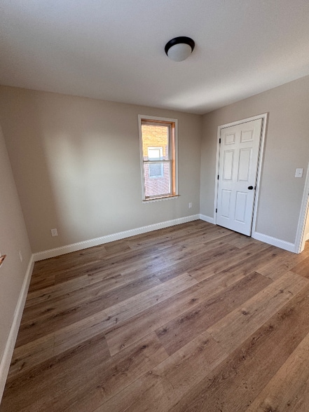 Building Photo - 213 W Court St