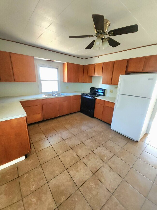 Building Photo - 322 Mary Alice Rd