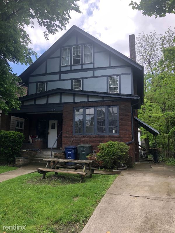 Primary Photo - 6 br, 2 bath House - 259 E. Lane Ave.
