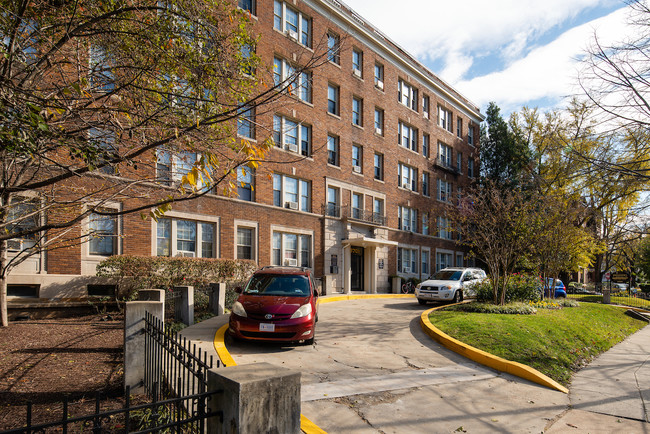 Building Photo - Pershing House