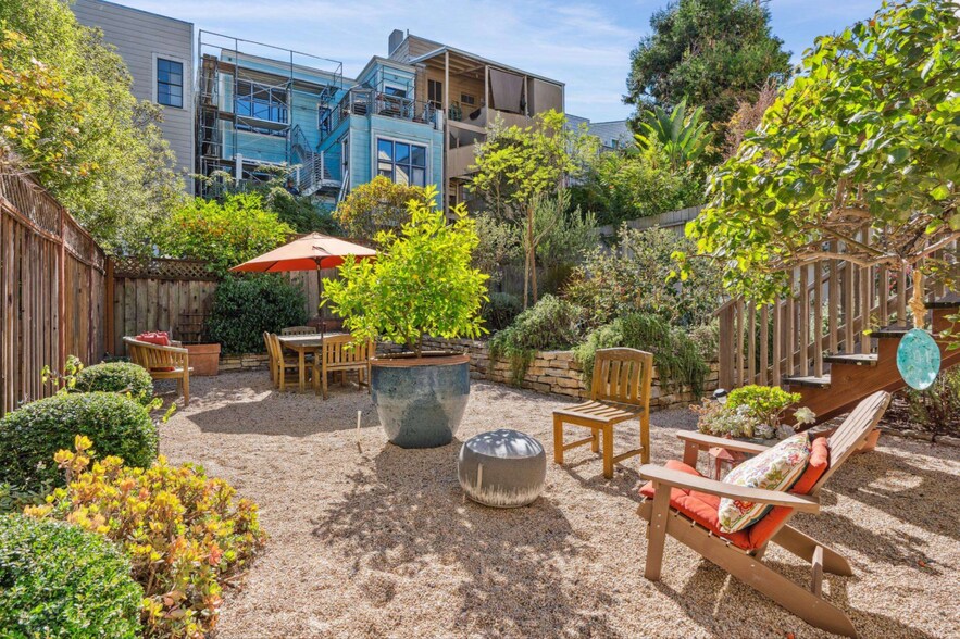 Backyard - 49 Liberty St