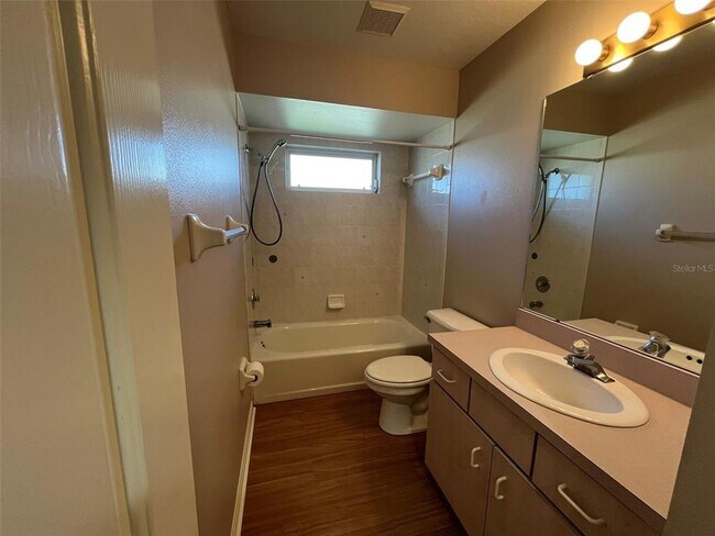 Building Photo - 2868 N Salford Blvd