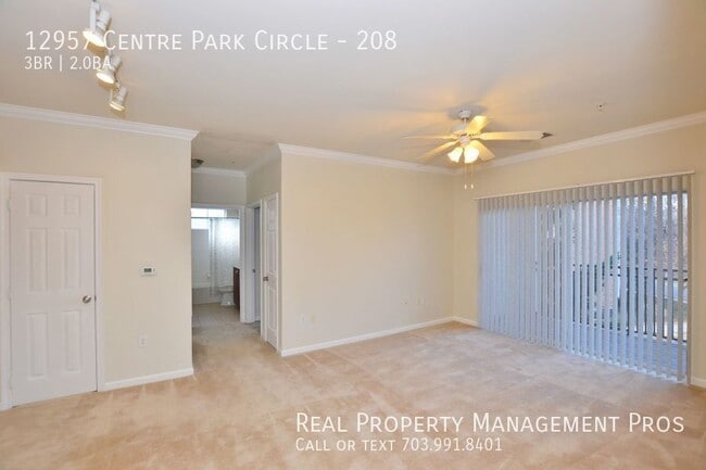 Building Photo - 12957 Centre Park Cir