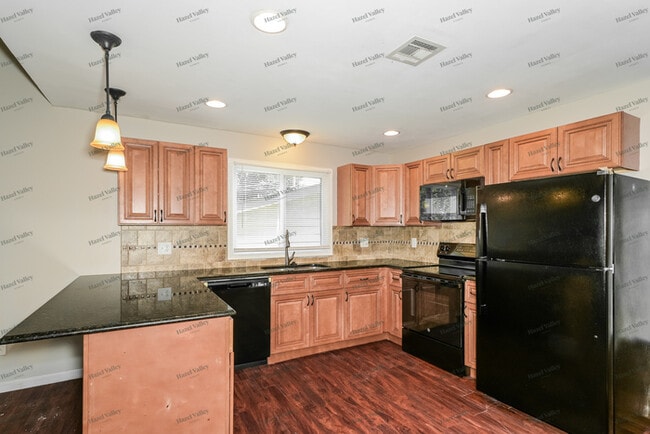 Building Photo - 3155 Stafford Ln