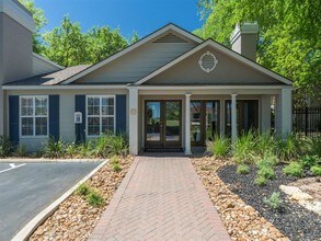 Building Photo - Sapphire Apartments