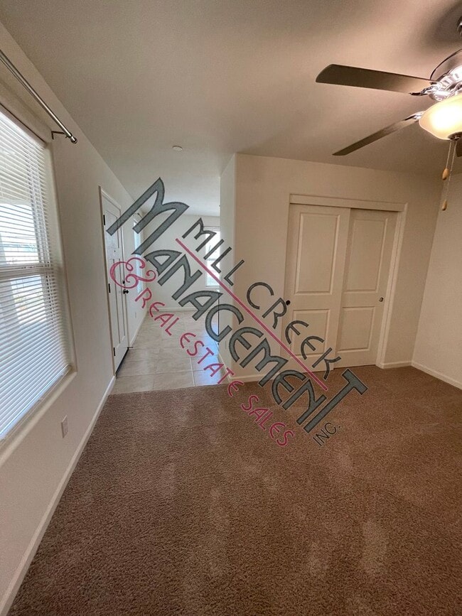 Building Photo - Like New Home In North East Visalia