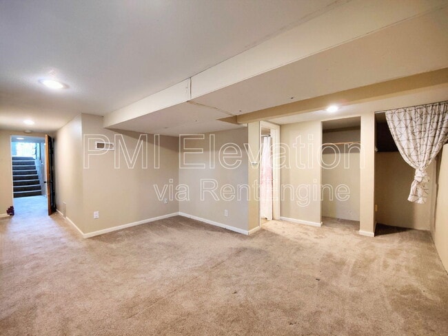 Building Photo - 4185 S Fox St