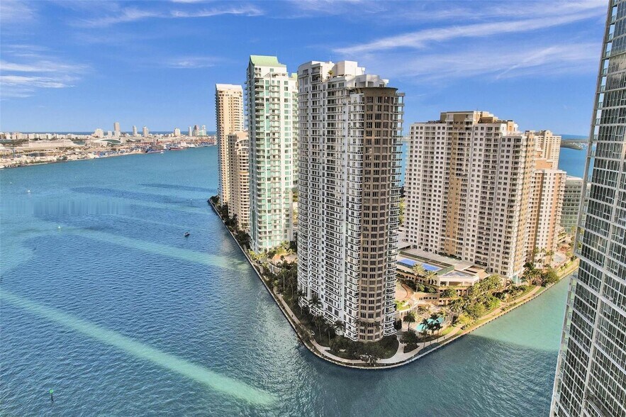 Building Photo - 901 Brickell Key Blvd