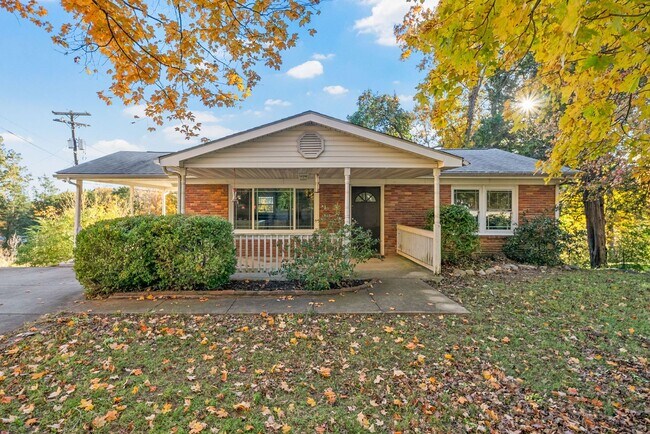 Primary Photo - 2056 Lintwood Dr