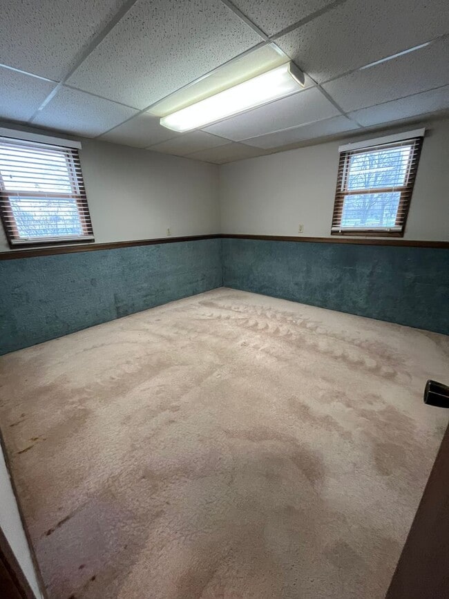 Building Photo - 4 Bed/2 Bath Rental Home with Fenced in Yard!