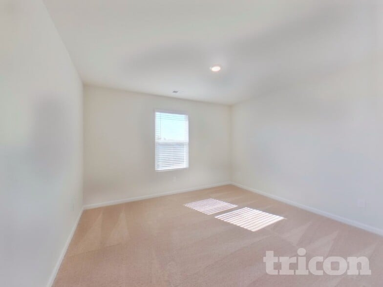 Building Photo - 4012 Reinfield Dr