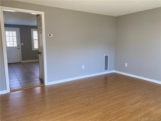 Building Photo - 21 Allspice Ln