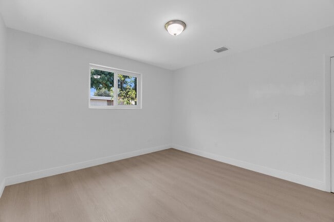 Building Photo - 1730 NW 55th Terrace