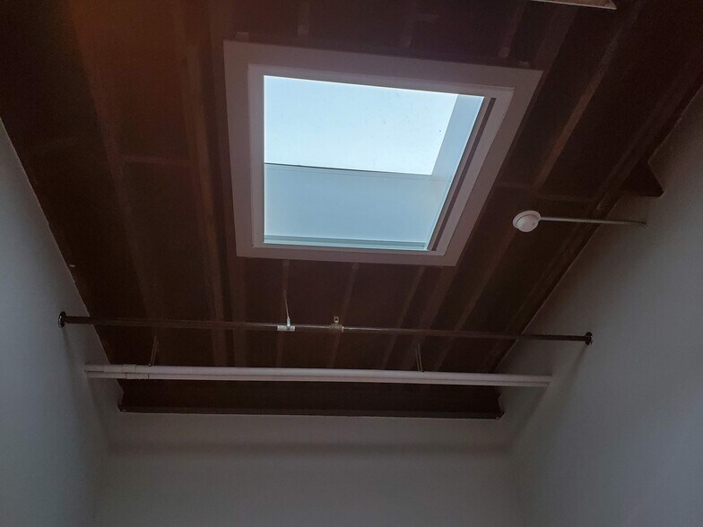 Building Photo - 2212 Walnut St