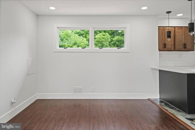 Building Photo - 750 Tydings Rd