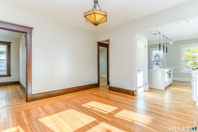 Building Photo - 27 Hubinger St