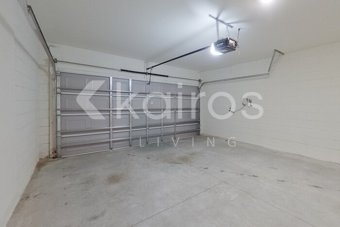 Building Photo - 32142 Katelin Cir